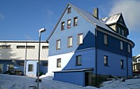 Computer Wiegand Lauscha blaues Haus